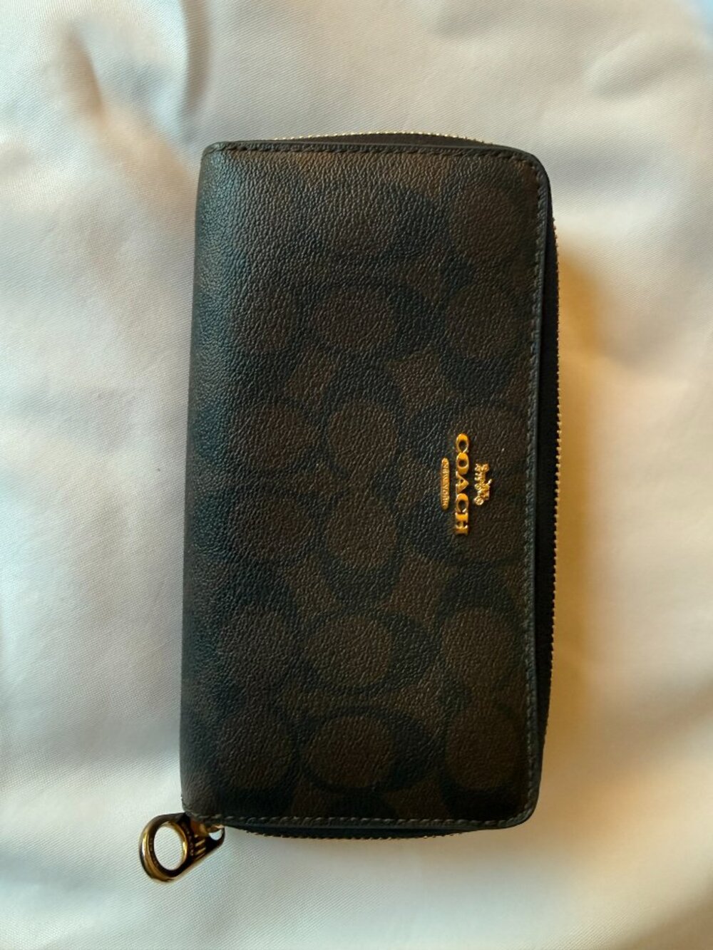 Coach Signature Canvas Zip Around Wallet Gold Hardware